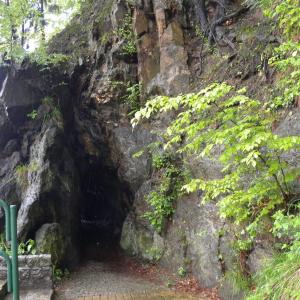 Grota Bialska w Głuchołazach