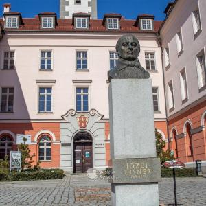 Ratusz w Grodkowie