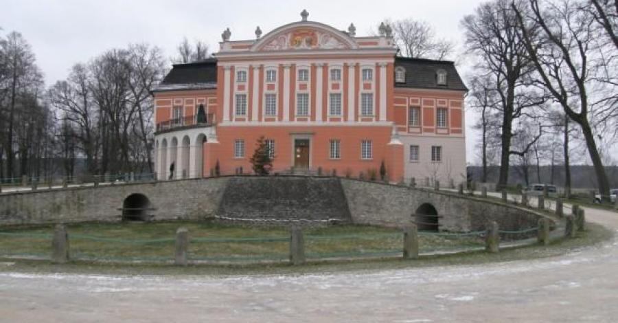 Rzeszów - Pałac w Kurozwękach - zdjęcie