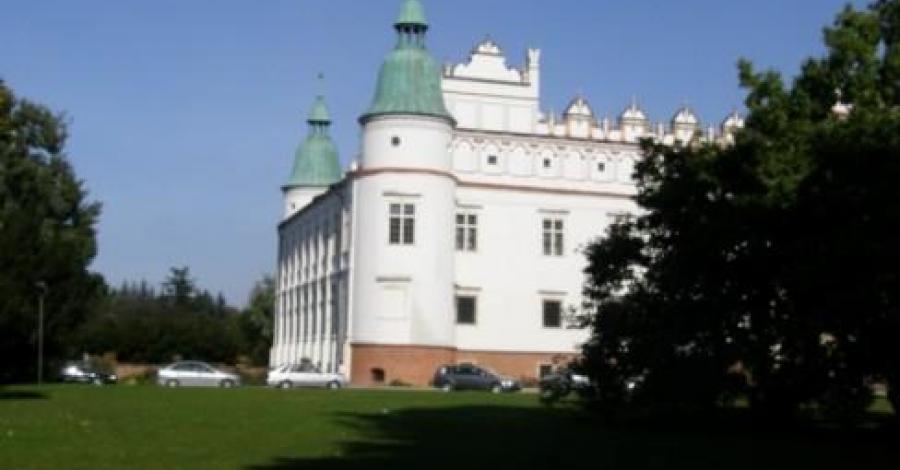 Spacerkiem po parku w Baranowie Sandomierskim - zdjęcie
