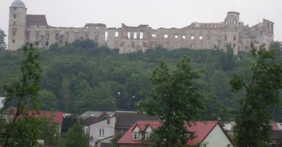 Janowiec miasteczko nad Wisłą. - zdjęcie