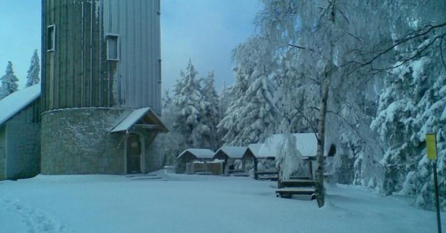 W rakietach śnieżnych na Górę Borówkową - zdjęcie