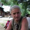 Odpoczynek w cieniu drzew przy schronisku na Przegibku., Marek Weber