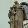 figura przed kościłem, gaba
