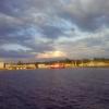 port helski skąpany w blasku zachodzącego słońca, Michał Małek