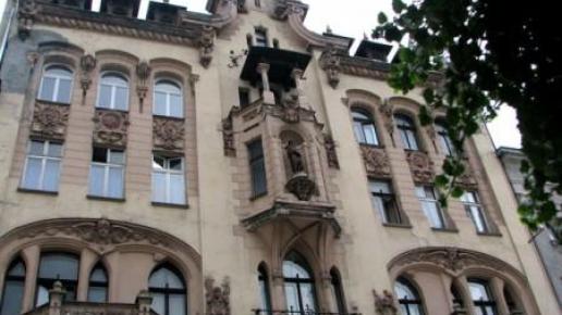 Zabytkowa zabudowa na Piotrkowskiej