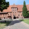 Dziedziniec, Sławomir