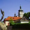 pomnik Jana Wnęka, w tle Sanktuarium, Miroslaw Biedron