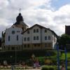 Kościół prawosławny w Koszalinie, a w dole dobrze przygotowany plac zabaw, Wojciech Soroka
