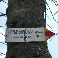 Szlak ku Przełęczy Karkoszczonce, Bastet Monia