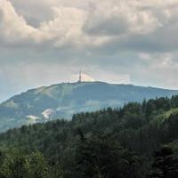 Widok na cel dnia-Skrzyczne, Bastet Monia
