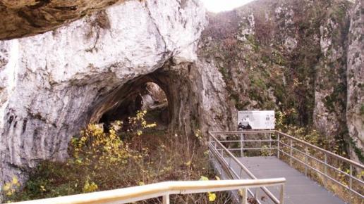 Obozowisko neandertalskie, Agnieszka Bierowiec