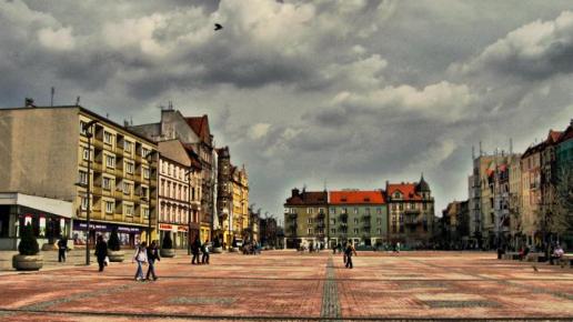 Rynek, Bastet Monia