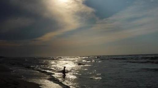 plaża wieczorem w Sztutowie, ania harasimczuk