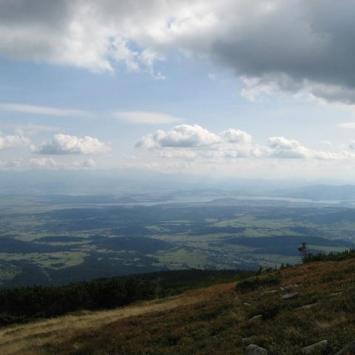 Jezioro Orawskie i Tatry ze szczytu Babiej Góry, Danuta