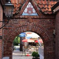 6.08 - Plön - brama z datą 1236, Anna Siemomysła