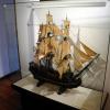Zabytkowy dekoracyjny model okrętu wojennego z 1744 r. 