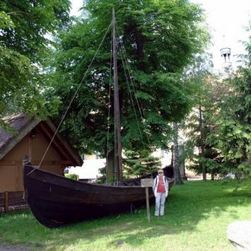 na dziedzińcu muzeum.., Zbyszek Mat