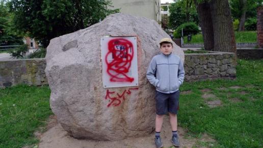 ..kamień ku pamięci ks. Jerzego Popiełuszki.., Zbyszek Mat