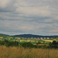 widok na Biskupice i Sokole Góry z Dębowca, Magdalena
