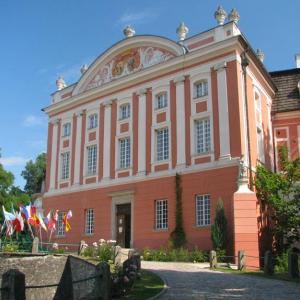 Pałac w Kurozwękach