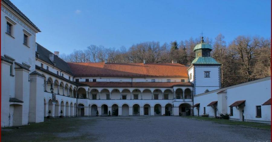 Mały Wawel w Suchej Beskidzkiej - zdjęcie