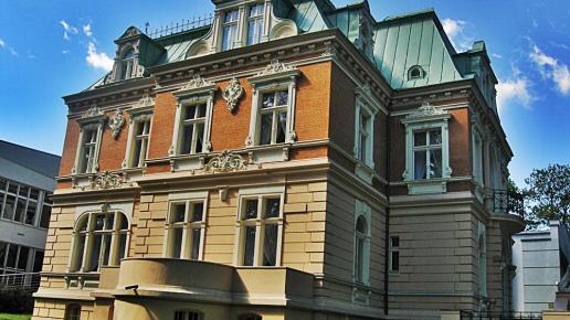 eklektyczny pałacyk hantkego - dziś młodzieżowy dom kultury - dzielnica raków, Magdalena