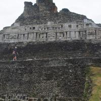 Xunantunich - wchodzę na szczyt świątyni, Tadeusz Walkowicz