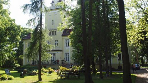 Pałac Nieznanice., Tadeusz Walkowicz