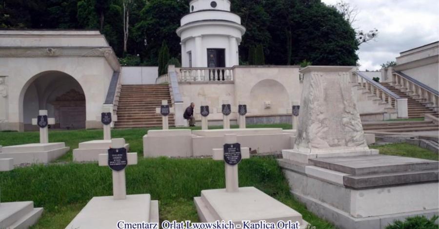 Łyczakowski Panteon „Bene Merentium”. - zdjęcie