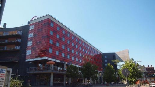 Obok Centrum Handlowego, Tadeusz Walkowicz