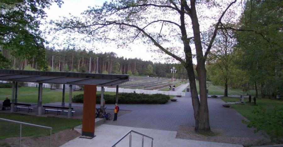 Palmiry muzeum miejsce pamięci - zdjęcie