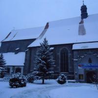 Kościół Oj. Franciszkanów, Ela