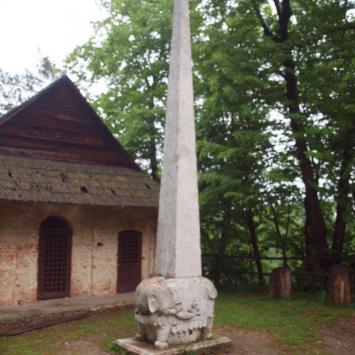 Na dziedzińcu , Tadeusz Walkowicz