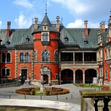 ZESPÓŁ PAŁACOWO - PARKOWO PŁAWNIOWICE - zdjęcie