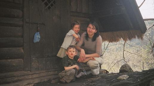 przy wejściu do Jaskini Ciemnej, Katarzyna Jamrozik