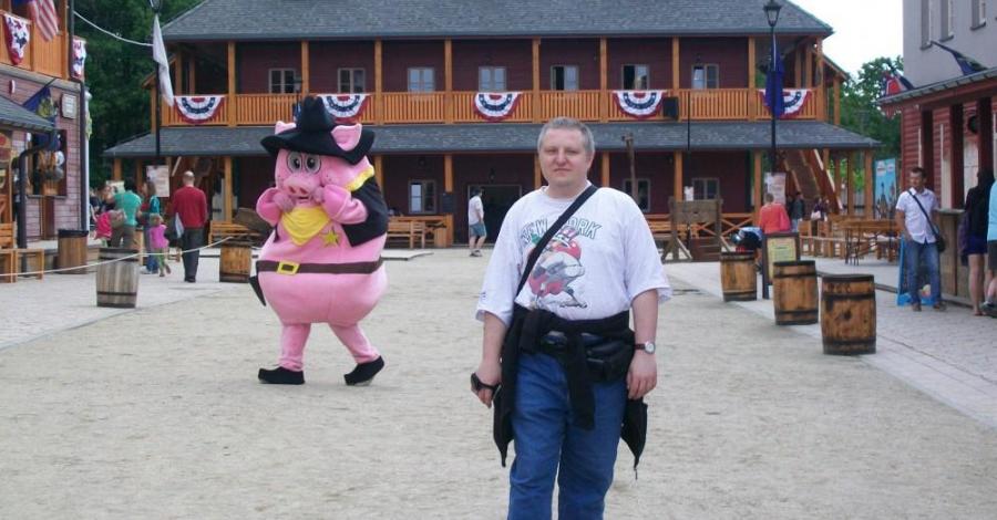 miasteczko westernowe TWINPIGS - zdjęcie