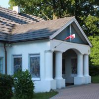Dwór Krasińskich w Złotym Potoku