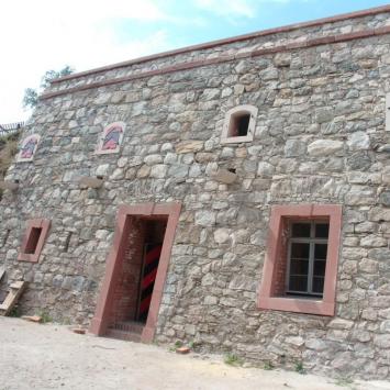 Forty Srebrna Góra, mokunka
