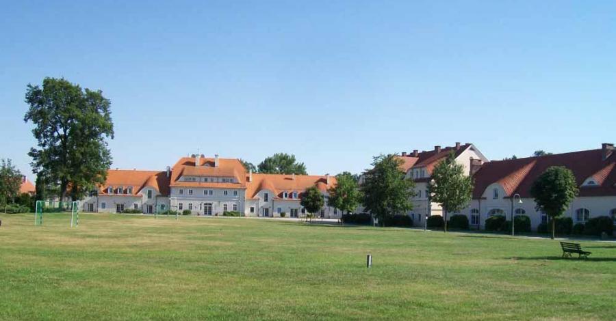 Krzyżowa i pałac Makowice ciekawostki Dolnośląskie - zdjęcie