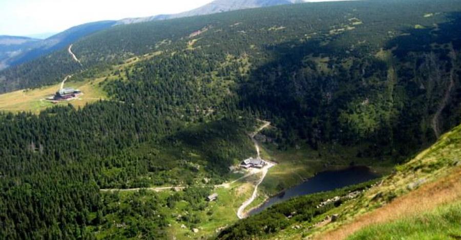 Karkonosze: Schr."Odrodzenie"-Śląski Grzbiet-Dolina Łomniczki - ostańce skalne "Pielgrzymy" i "Słonecznik". - zdjęcie