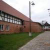zagroda Albrechta,wejście do gospody, Danusia