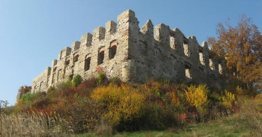 Złota Polska Jesień i trochę historii w granicach Jurajskiego Parku Narodowego - zdjęcie