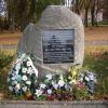 obelisk pamięci ofiar exodusu przez Zalew Wiślany i Mierzeję w 1945r. we Fromborku, Danusia
