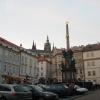 kościół św. Mikołaja, przed którym stoi kolumna morowa z 1715 roku, Danuta