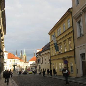 Za kolejnym zakrętem wyłania się wieża Katedry św.Wita, Danuta