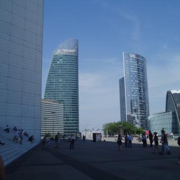 biurowce w dzielnicy La Defense, Danusia