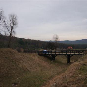 fosa pod zamkiem, mokunka