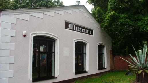 muzeum ta i i 4 kolejne foty, mokunka