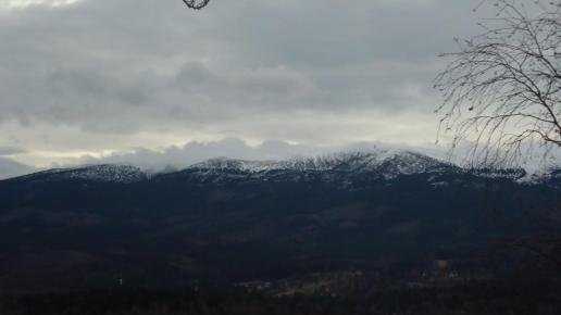 Panorama na Karkonosze ze skałek, Ela